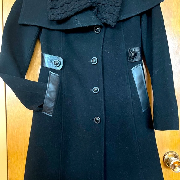 Woman’s black wool coat. Fitted. Like new. - Picture 1 of 6